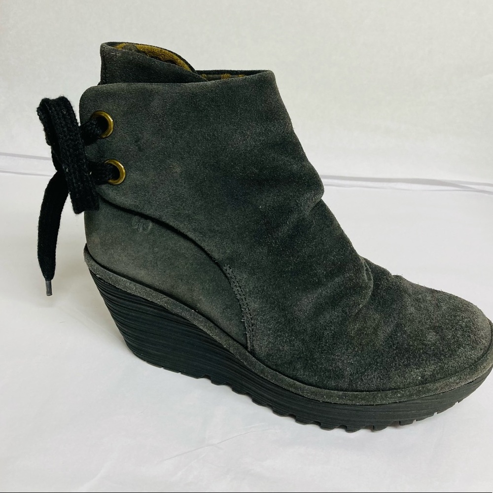 Fly London lace up wedge booties Sz. 37 gray suede punk goth